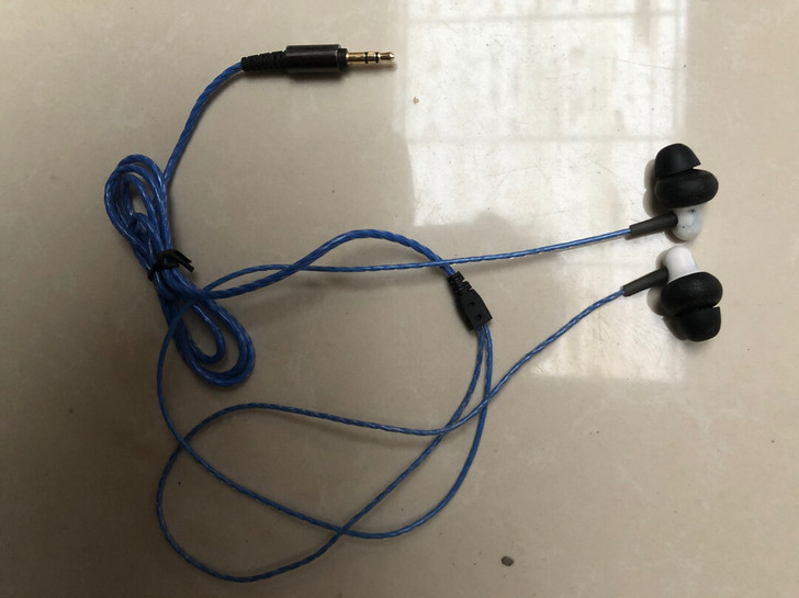1more万魔双动圈耳机