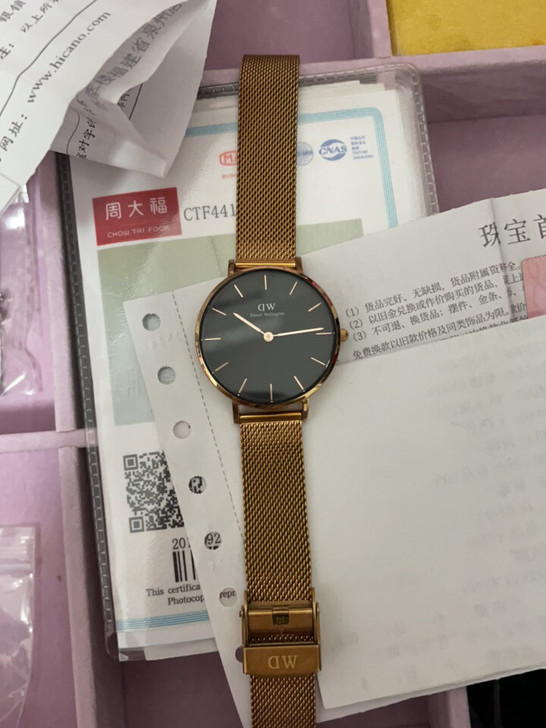 DW手表,带了个把月吧