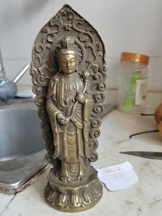 老物件。浮雕工艺观音铜佛像。品相完美，做工...