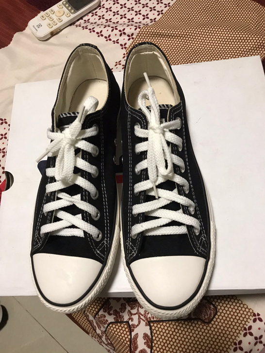 休闲鞋专柜正品,42码基本全新.闲置转让