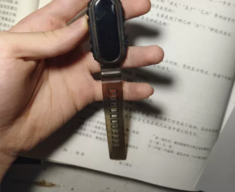 小米手环5,贴了膜,几乎全新表带可能有点旧...