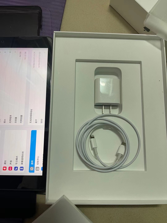 苹果ipad 2021款 10.2 99新...