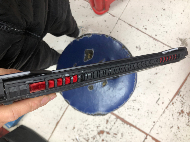 华硕飞行堡垒 FX86FM 1060显卡