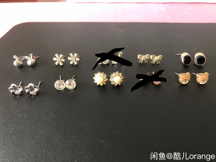 耳钉合集1前排左起：1.梅花，空心的，银色...