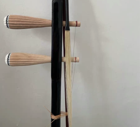民族乐器上海品牌吴越二胡,感兴趣的话给我留...
