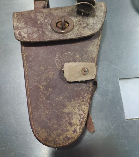 飞鸽自行车工具包,。品相如图。 感兴趣的话...
