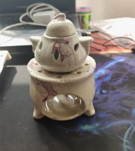 老熏香炉,高15厘米左右,老瓷已开片,保存...