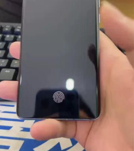 小米12 8+128 屏幕有点漏液 ...