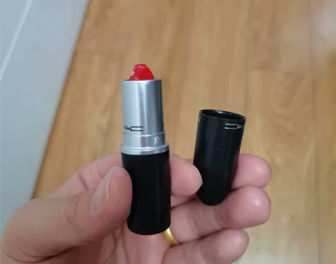 Mac子弹头口红ruby woo 全新未拆...
