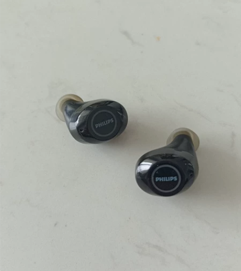 飞利浦无线耳机，没用过几次，原价199购入...