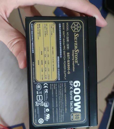 出银欣金牌600w电源，sfx小电源 适合...