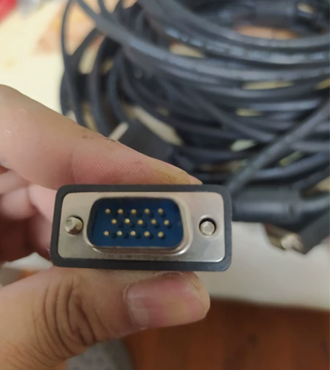 显示器vga 5m  5米数据线  有2条...
