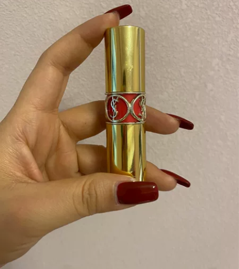 YSL口红 绝对正品 滋润质地 上嘴很嫩的...
