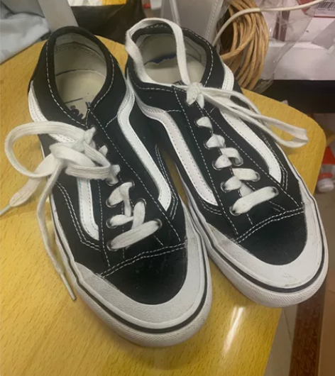 vans 37码 穿过10次内 感兴趣的...