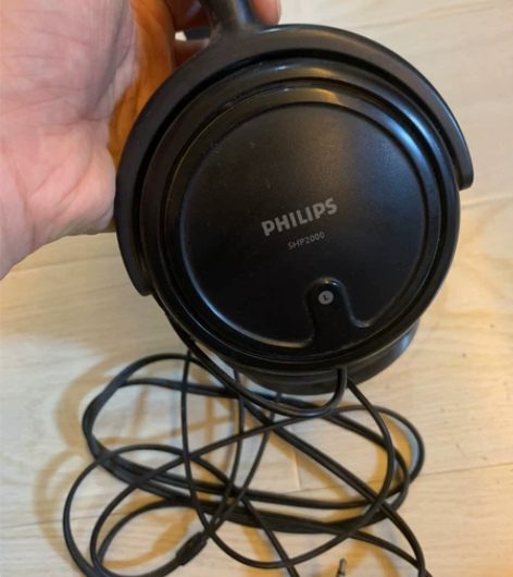 飞利浦SPH2000,右侧头戴破损已用皮绳...