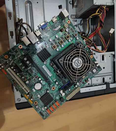 家里老联想电脑拆出来的主板，型号是M3A7...