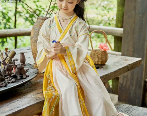 汉服女童秋装宝宝刺绣银杏襦裙小女孩改良晋制...