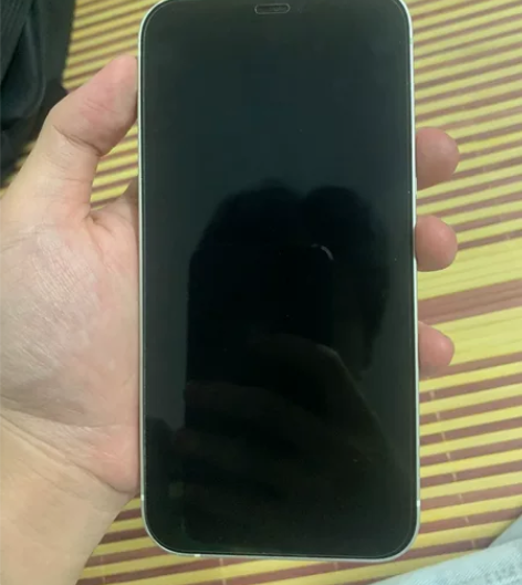 换手机了出一台自用苹果12 128G,...