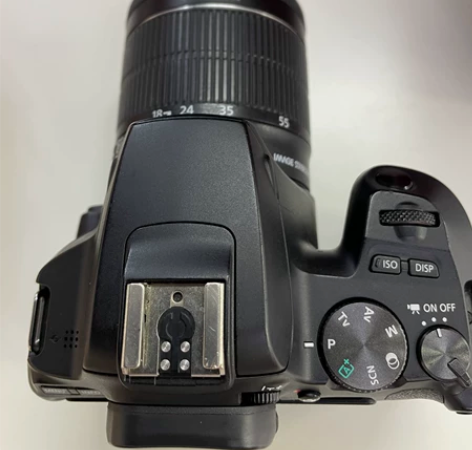 佳能200d ii(18-55) 成色如图...