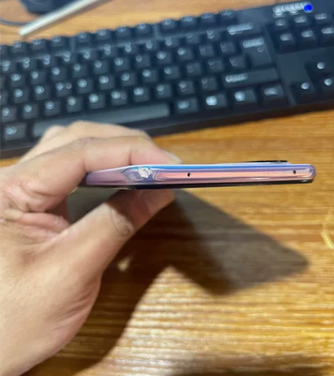 出只小米11青春版8+128   边框一处...