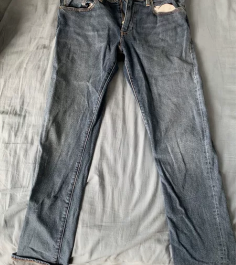 levis 修身牛仔裤,吉隆坡奥莱购买 只...