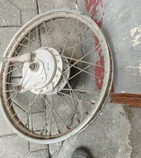 银钢100摩托车原装滑行后轮一套,380....