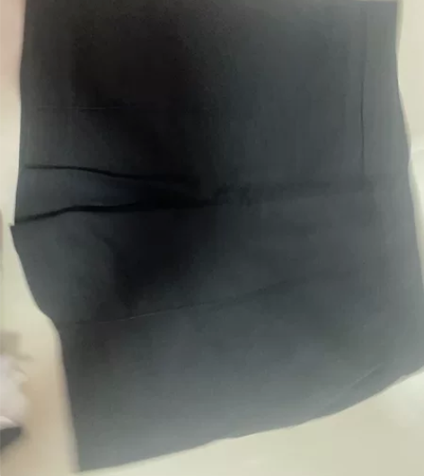 女士短裤，版型挺阔，适合身高160，体重1...