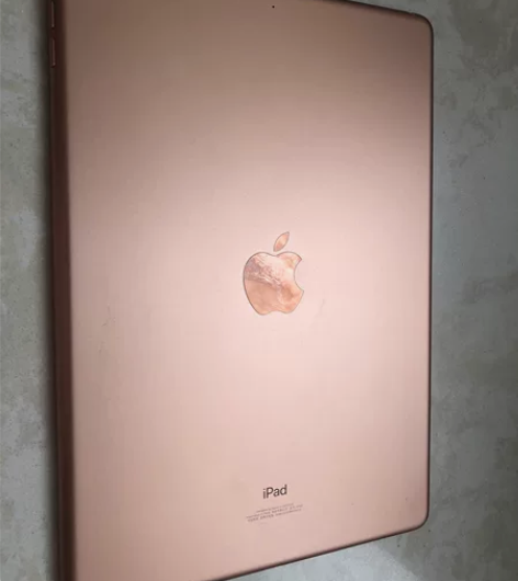 出售苹果ipad7代 128g 无磕碰,有...