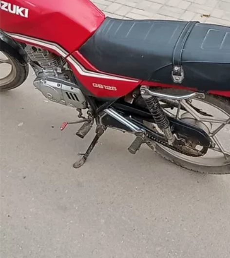 铃木王摩托车2003年铃木刀仔gs125,...