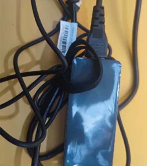 联想小新air15 22年15寸  65w...