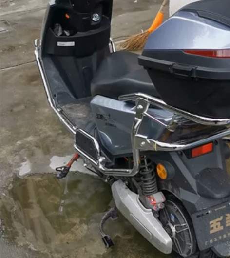五羊电动车电摩 72v35ha的超威黑...
