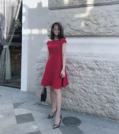 一字肩连衣裙，锁骨荷叶边赫本风小礼服，复古...