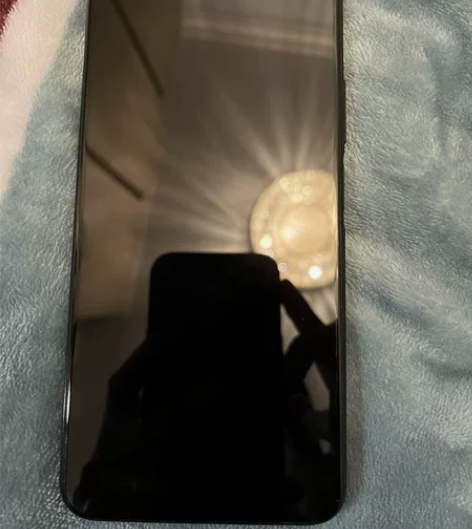 荣耀x10 6+128g 功能正常 无磕碰...