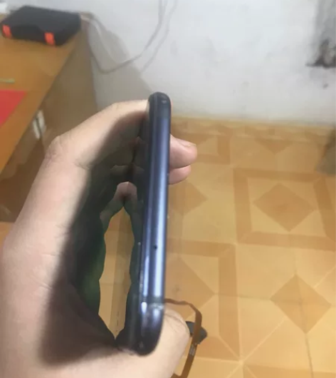 荣耀8xmax手机太多了低价卖了手机全原装...