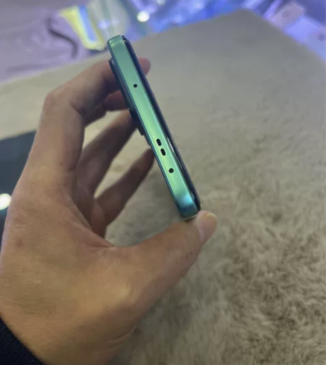 红米K40S. 成色靓 感兴趣的话点“我想...