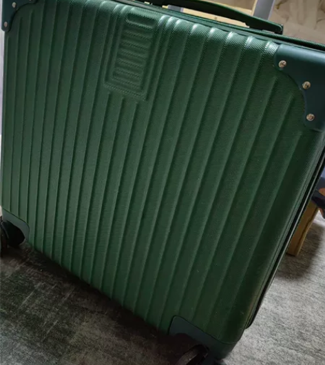 迷你行李箱轻便小型登机拉杆箱18寸，全新没...