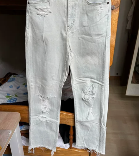 优衣库浅色破洞牛仔裤 货号407399 码...