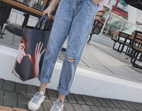 牛仔裤女春夏L码哈伦裤破洞浅蓝色九分裤宽松...