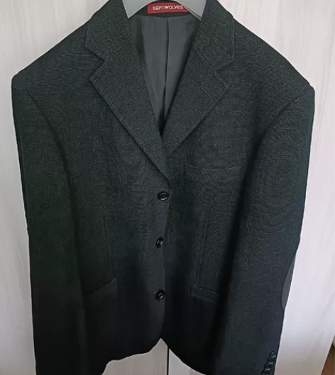 七匹狼男士西服，专卖店购入，大概是条绒的，...