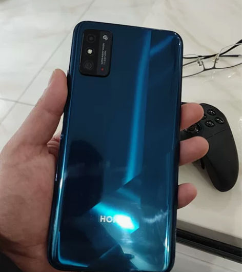 荣耀x10max，6+64G，为数不多的7...