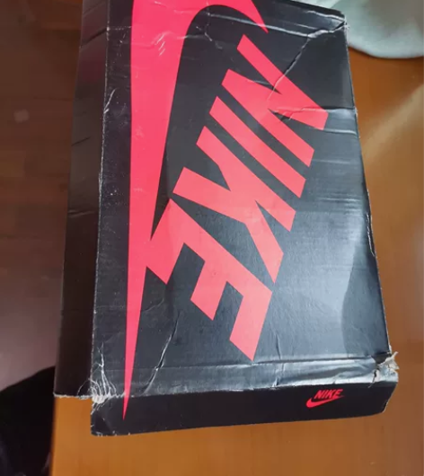 耐克运动鞋,白色,42码,网面,超轻。 感...