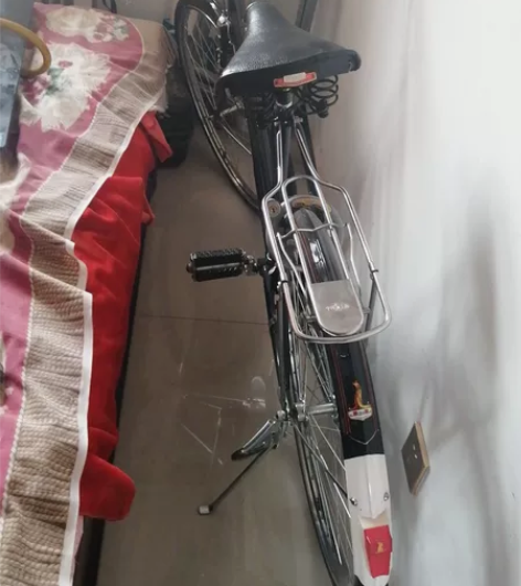 凤凰自行一辆,26型女式自行车,正常使用,...