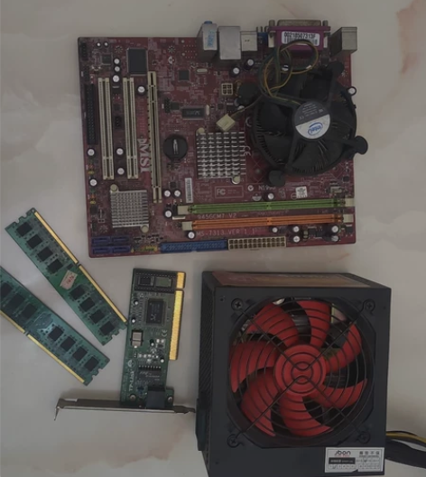 主板 cpue8400 机械320g硬盘 ...