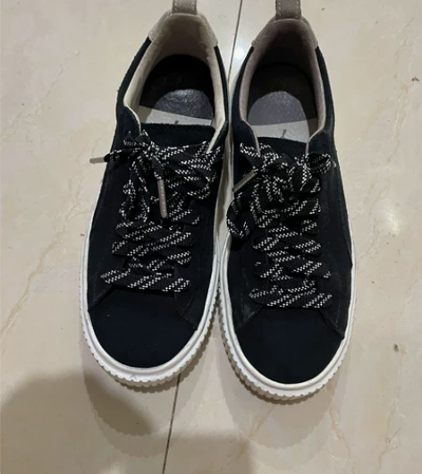 puma黑色松糕厚底鞋37.5 黑标的,买...