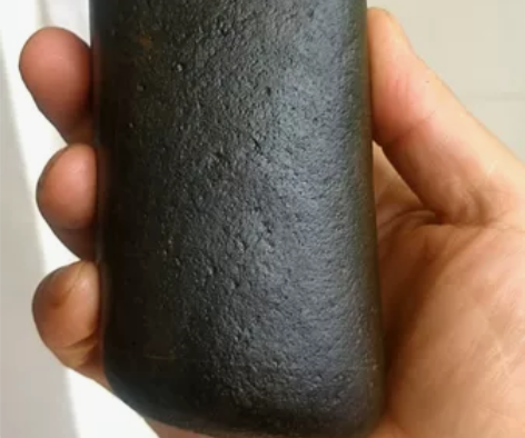 江西黑蜡石，形状好可做镇纸 感兴趣的话点“...