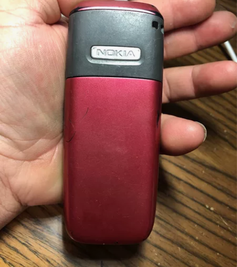NOKIA诺基亚手机，功能正常带充电器，可...