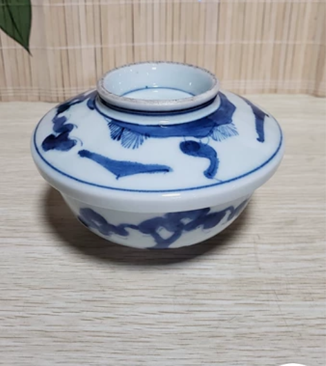 日本 老柴烧 青花盖碗 做工细腻 画风漂亮...