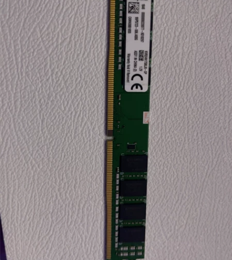 金士顿DDR4,8G,台式机内存 感兴趣的...