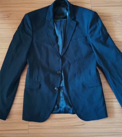 zara男士休闲西服，深蓝色，尺码s码，9...