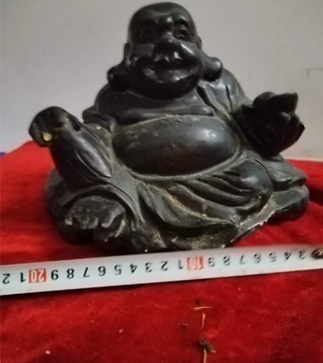 以前的木雕,佛,尺寸看图,两个手的手指掉了...